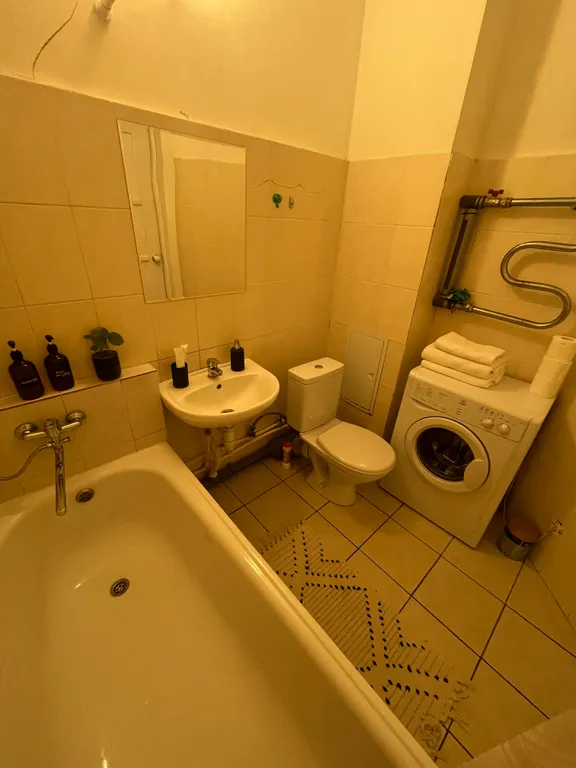 Квартира Просторная двушка в пешей доступности ТЦ Планета с раздельными комнатами — Красноярск