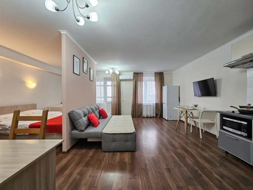 Просторная уютная студия в центре города