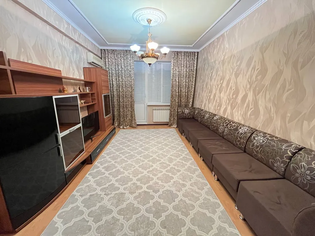 На Набережной