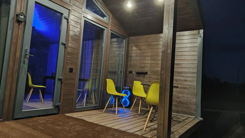 Уютный домик на Волге в стиле барнхаус