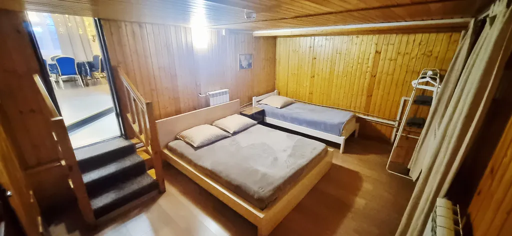 Коттедж Комфорт на юге Санкт-Петербурга внутри КАД, есть мангал и баня