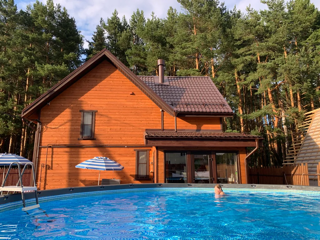 Новый уютный дом-баня с банным чаном у соснового леса