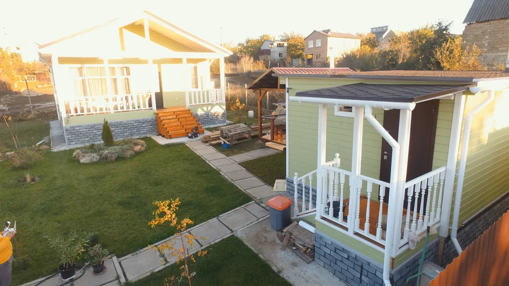 Отдельно стоящий дом с баней и барбекю