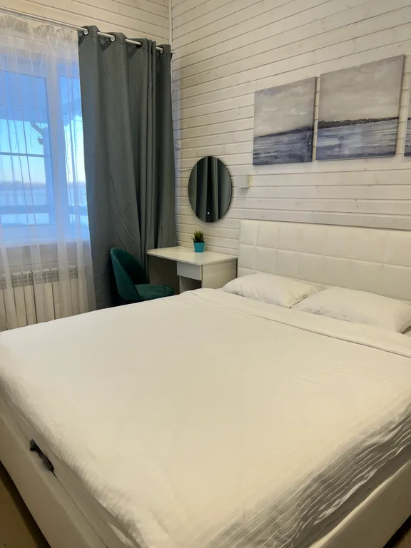 Уютный дом с видом на березовую рощу