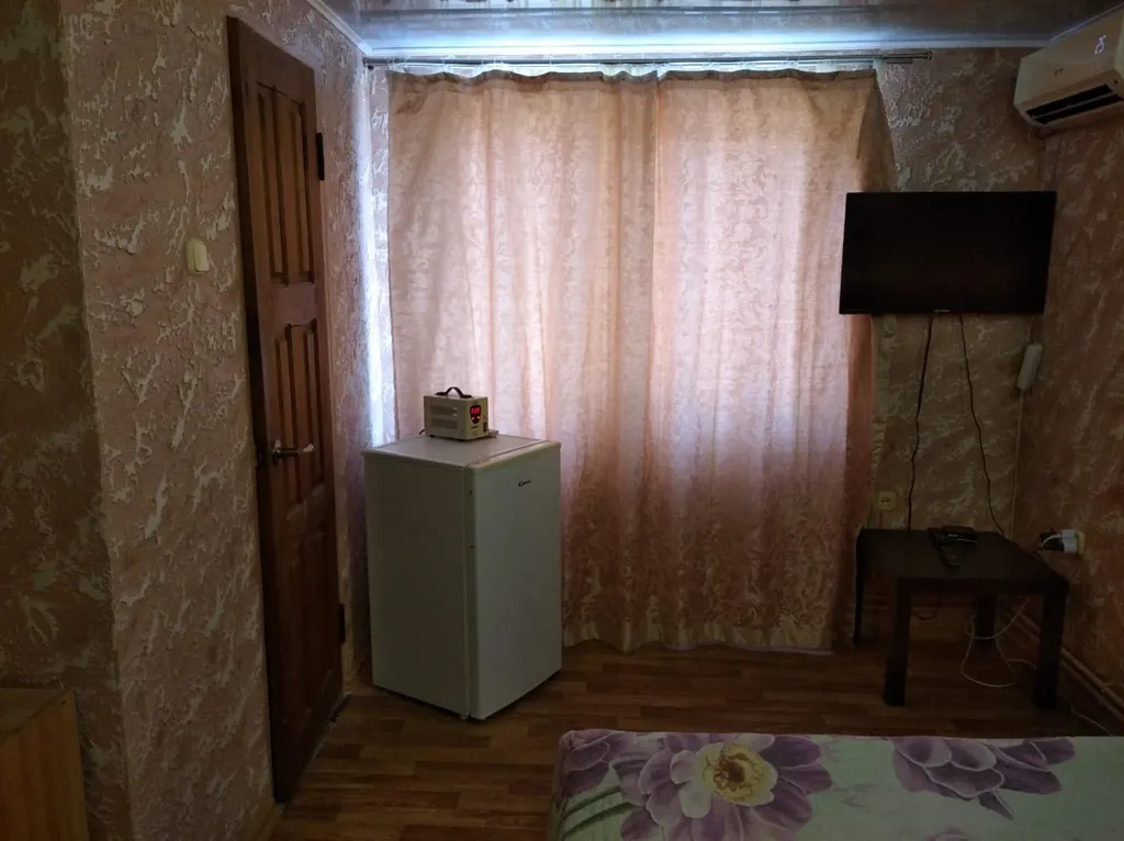 Номер в трёх минутах от моря