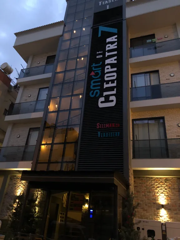 Уникальная квартира в центре в районе Клеопатра в 150 метрах до моря