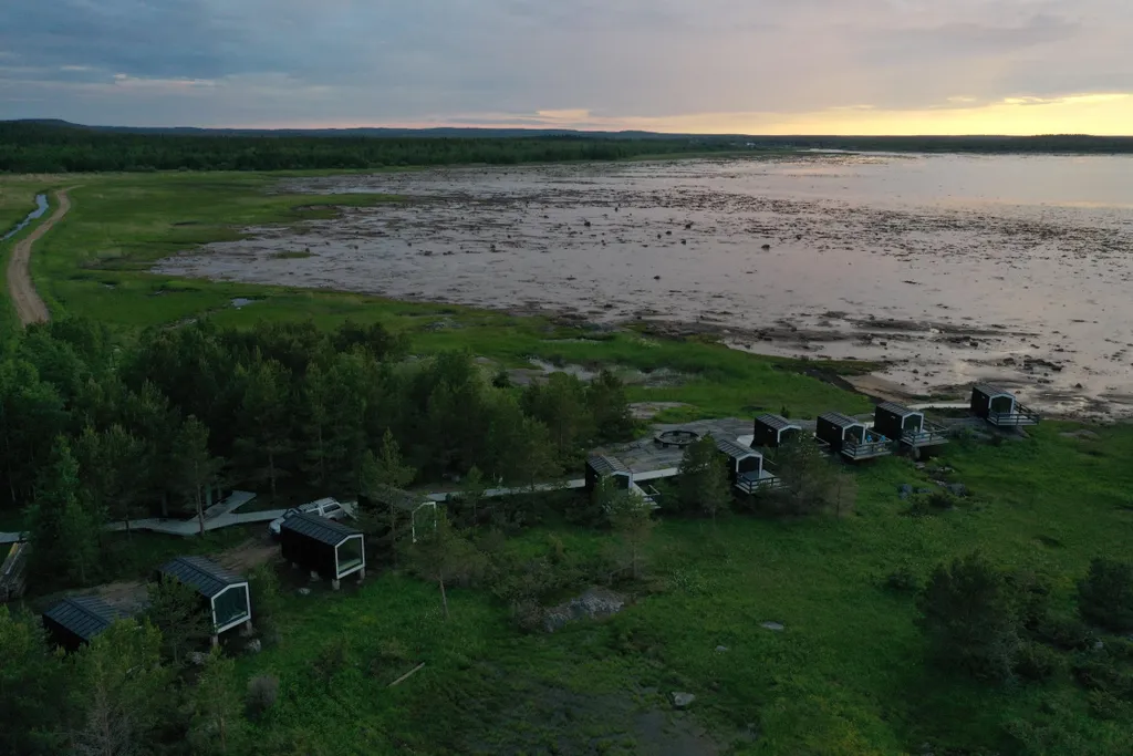 Эко-лодж на берегу Белого моря