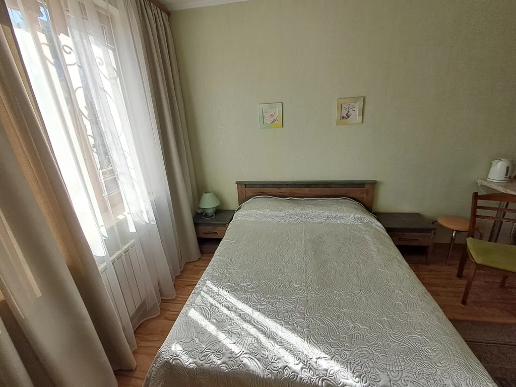 Уютный номер-студия со всеми удобствами в центре