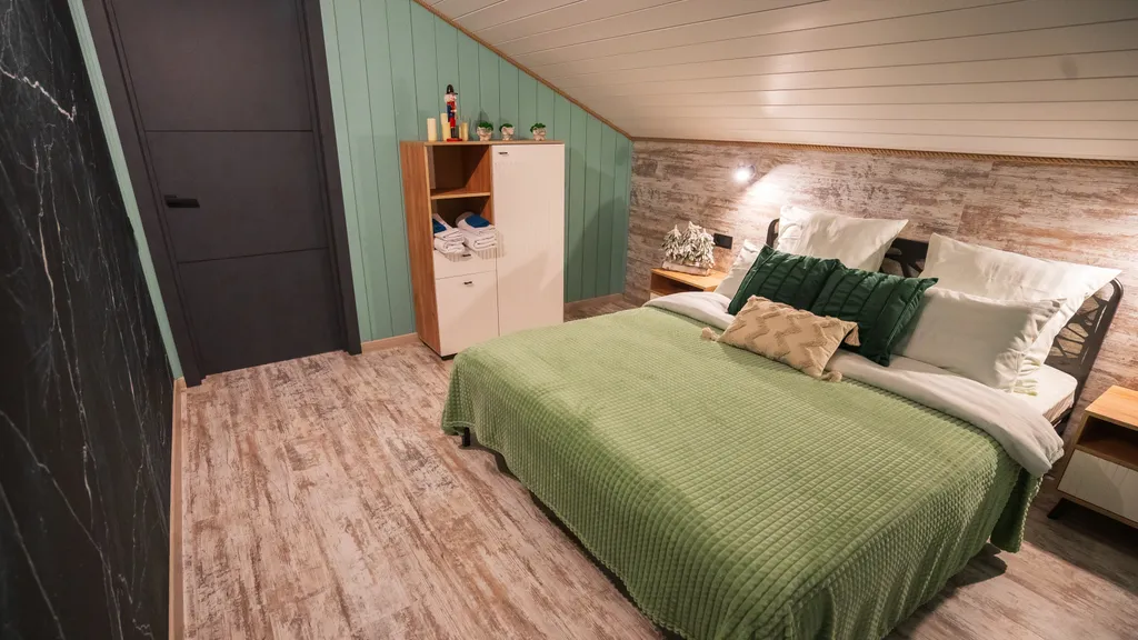 Дом с кедровой баней и термо-бассейном