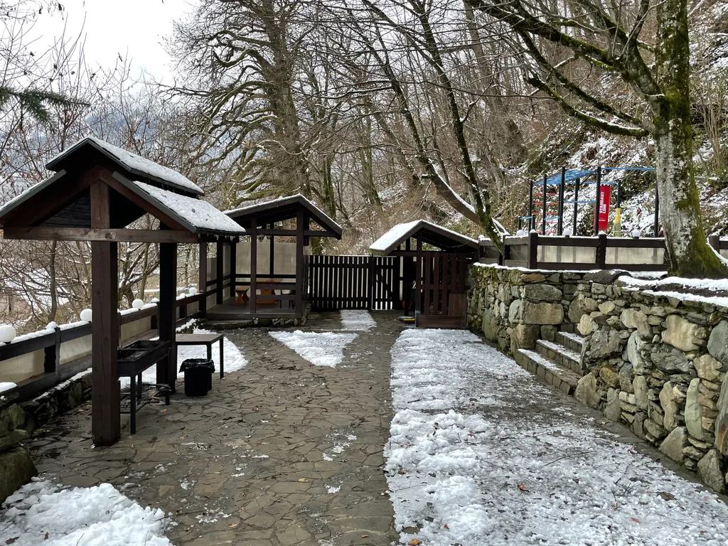 2-комнатный апартамент с видом на Аигбу