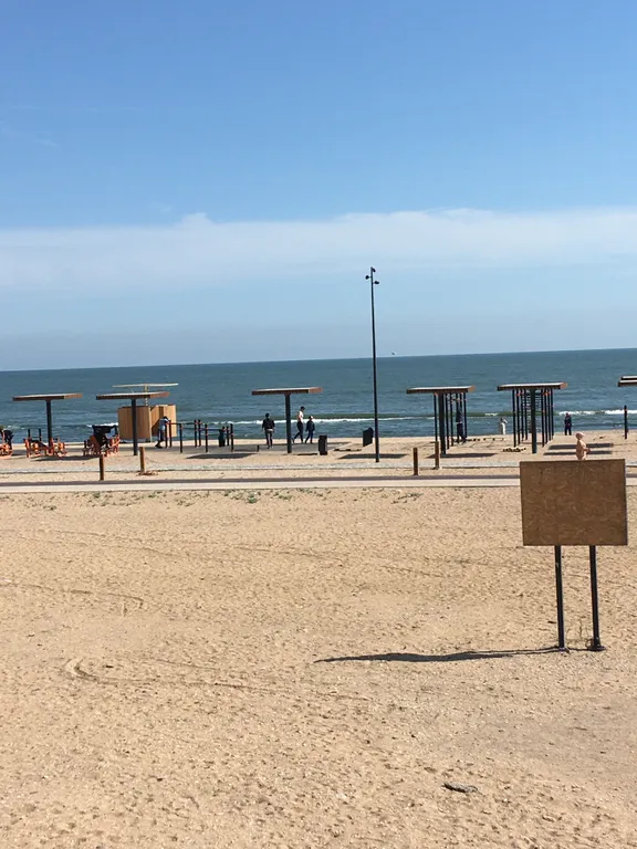 Чистая уютная квартира в новом элитном доме на берегу моря