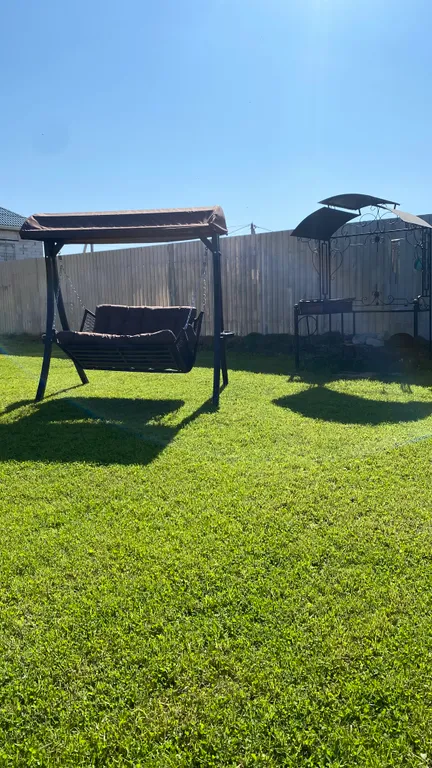 Загородный дом с 5 комнатами, зоной барбекю и баней