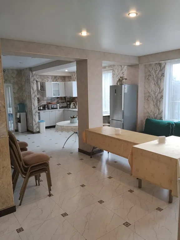 Дом с бассейном и сауной