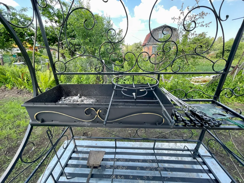 Дом с баней на берегу реки