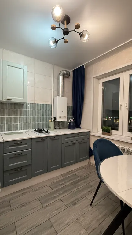 Мега вместительная трешка для дюжины гостей