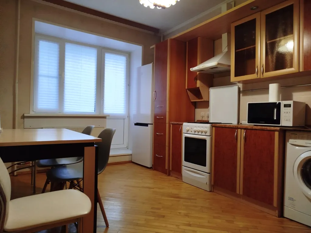 Вместительная квартира на театральной площади