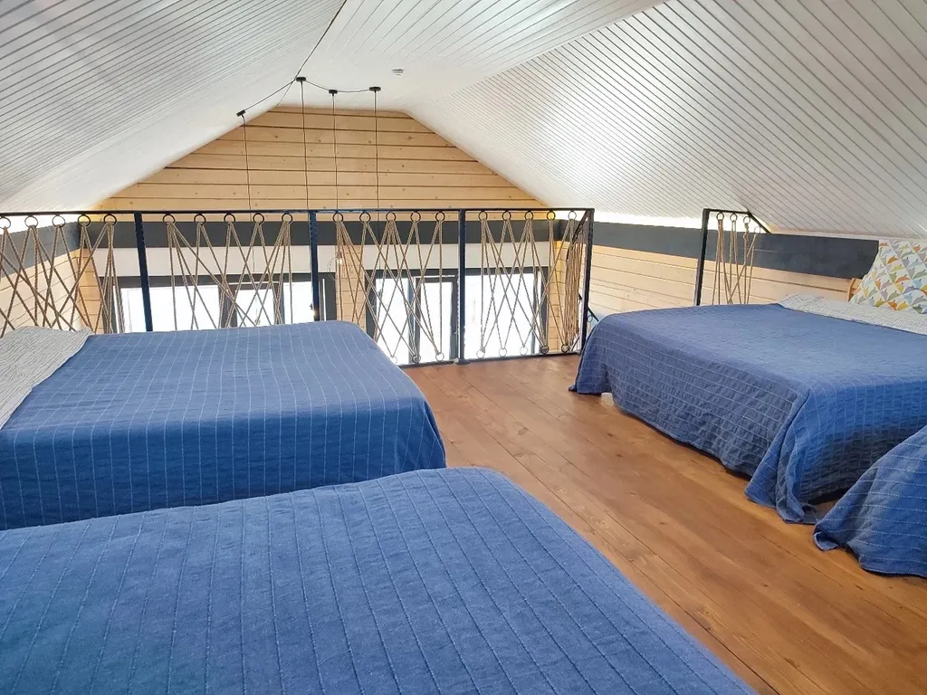 Уютный загородный дом в черте города