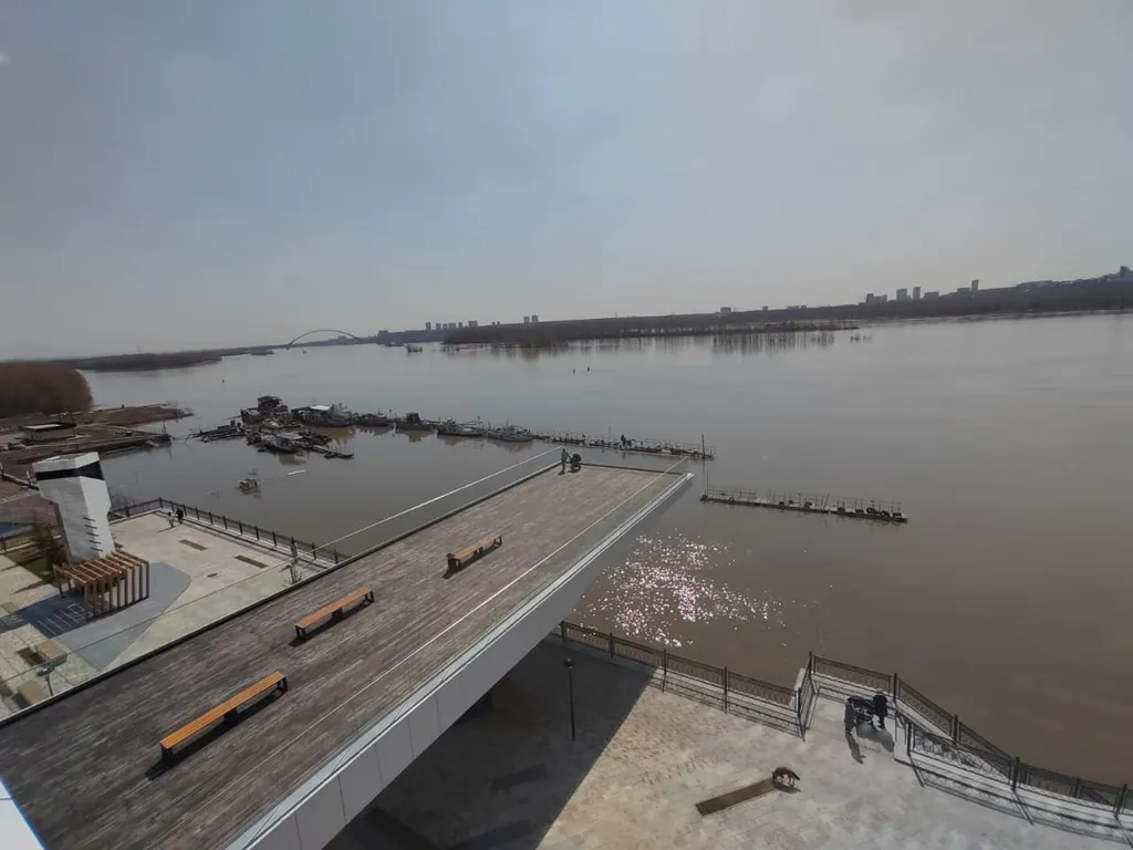 Двухкомнатная студия с шикарным видом на реку Михайловской набережной