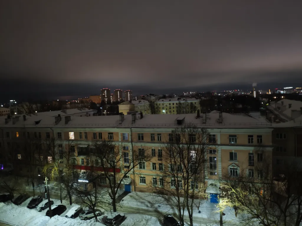 Уютная, тёплая квартира с красивым панорамным видом на ночной город