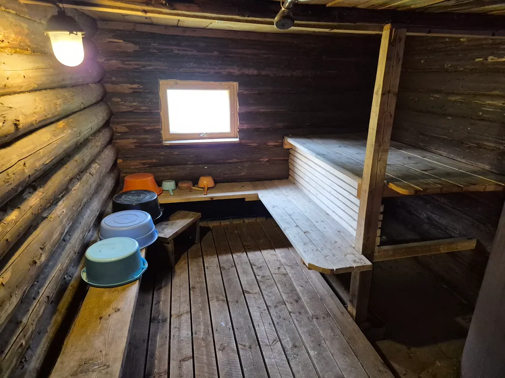 Усадьба Сосновый хутор на берегу реки Мста