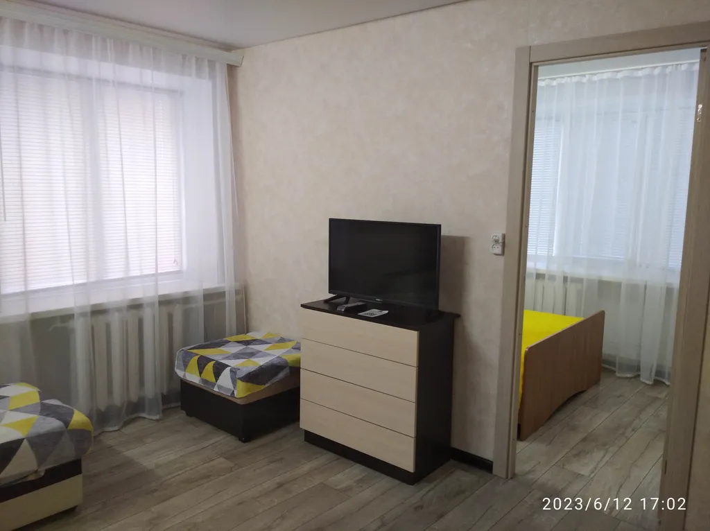 2-комнатная квартира на первом этаже в центре города — аренда посуточно в Михайловка