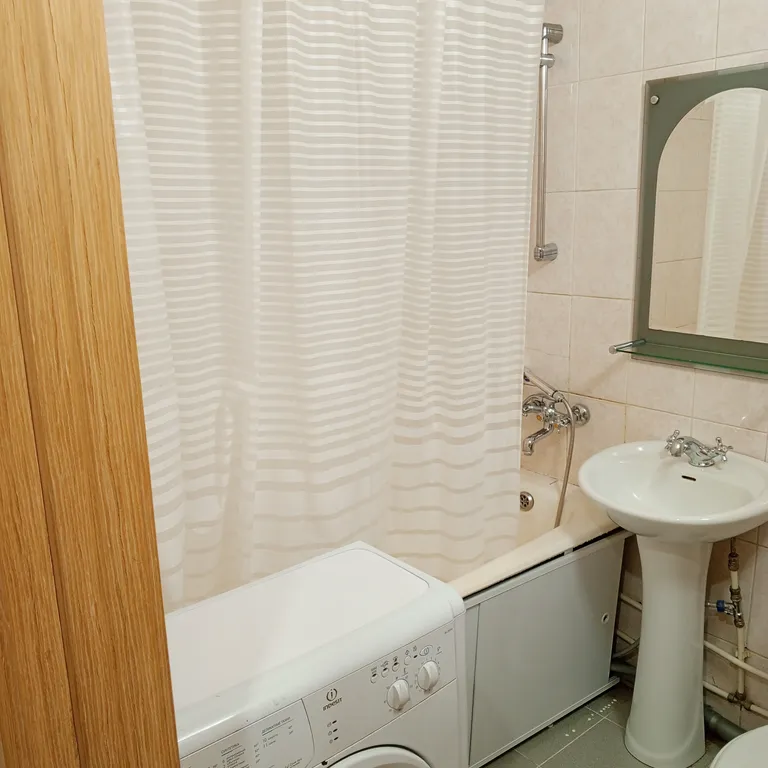 Квартира недалеко от центра, вокзала и автовокзала