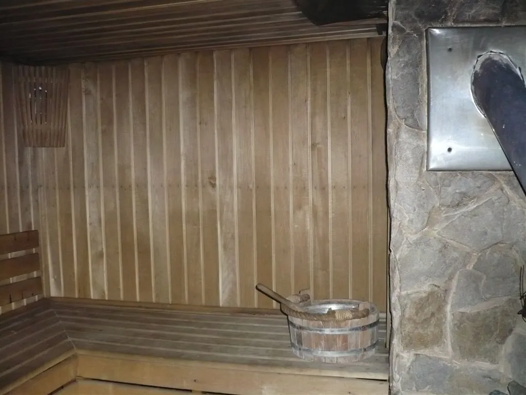 Коттедж Коттедж со своими водоемами и рыбалкой — Шаховская