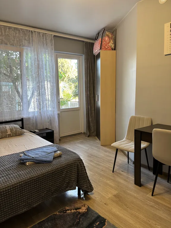 Домик-студия с новым ремонтом и двориком