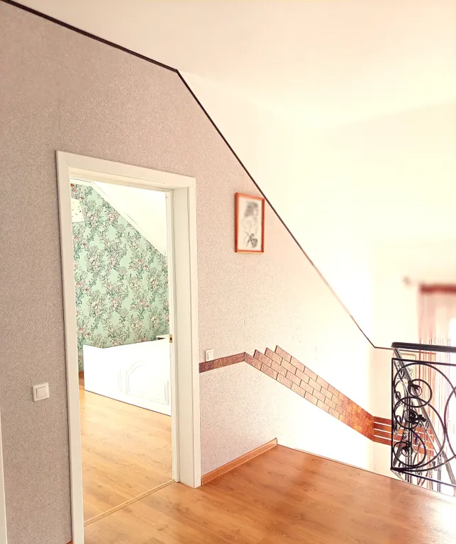 Дом у моря с панорамным видом на горы и море