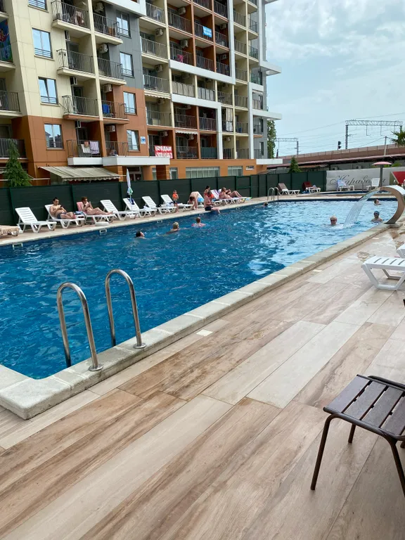 Шикарная 1-комнатная квартира на берегу моря