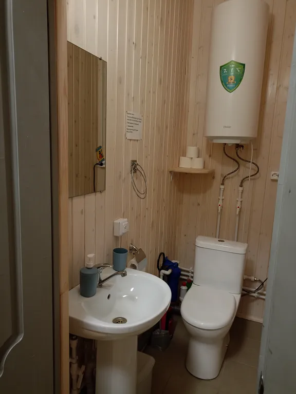 Коттедж Дом с кирпичным камином — Луга