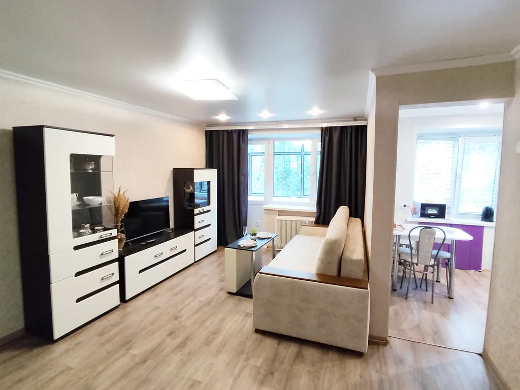 Уютная 3-комнатная квартира на 50 лет Октября