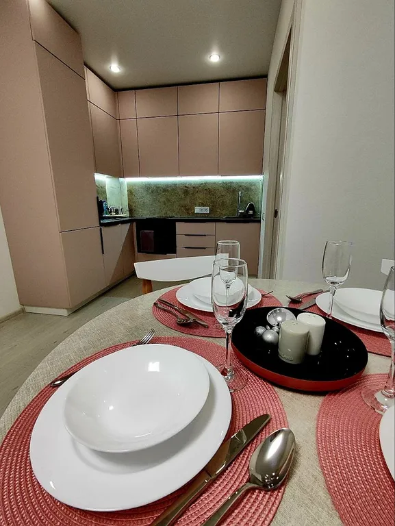 Стильная  квартира незабываемым видом на Онежское озеро с 18 этажа