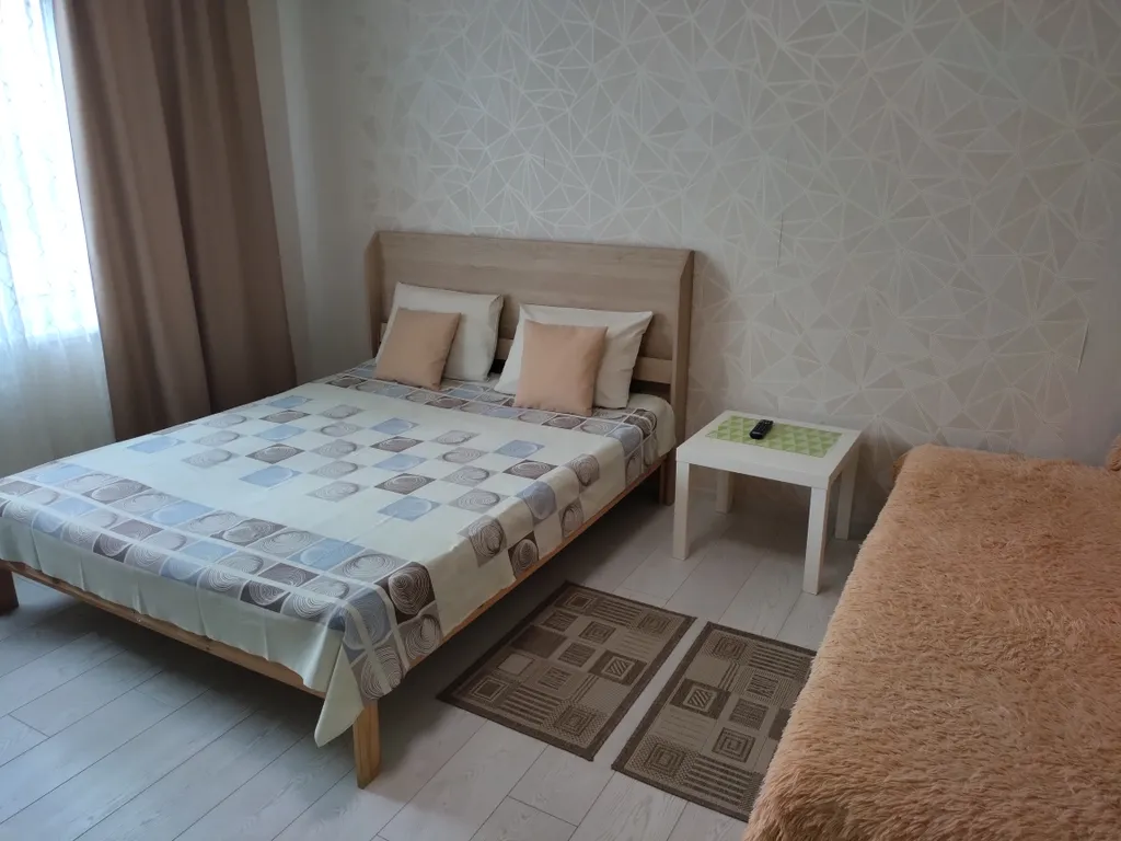 Квартира с панорамным окнами возле РК Паутина