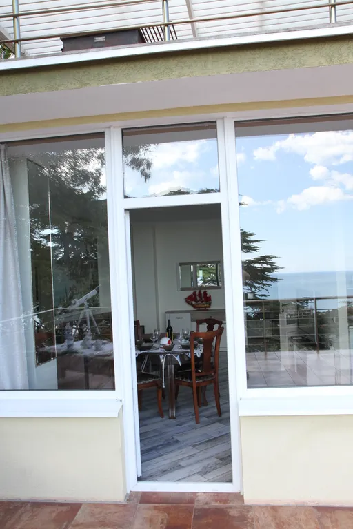 Люкс с видом на море 2 спальнями и балконом 65кв.м 203