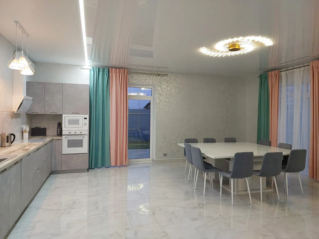 Новый уютный коттедж на берегу реки