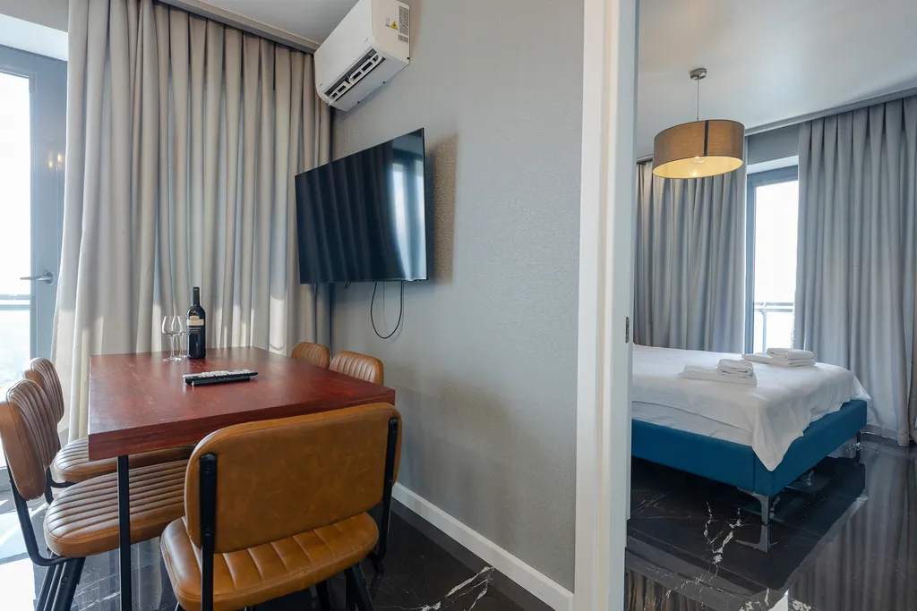 Двухкомнатные апартаменты с видом на море