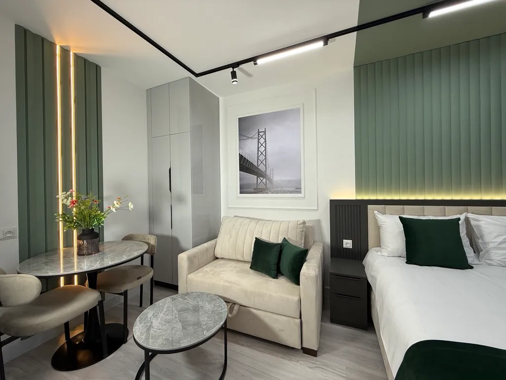 Stylish studio next to Malibu park, Historic city center