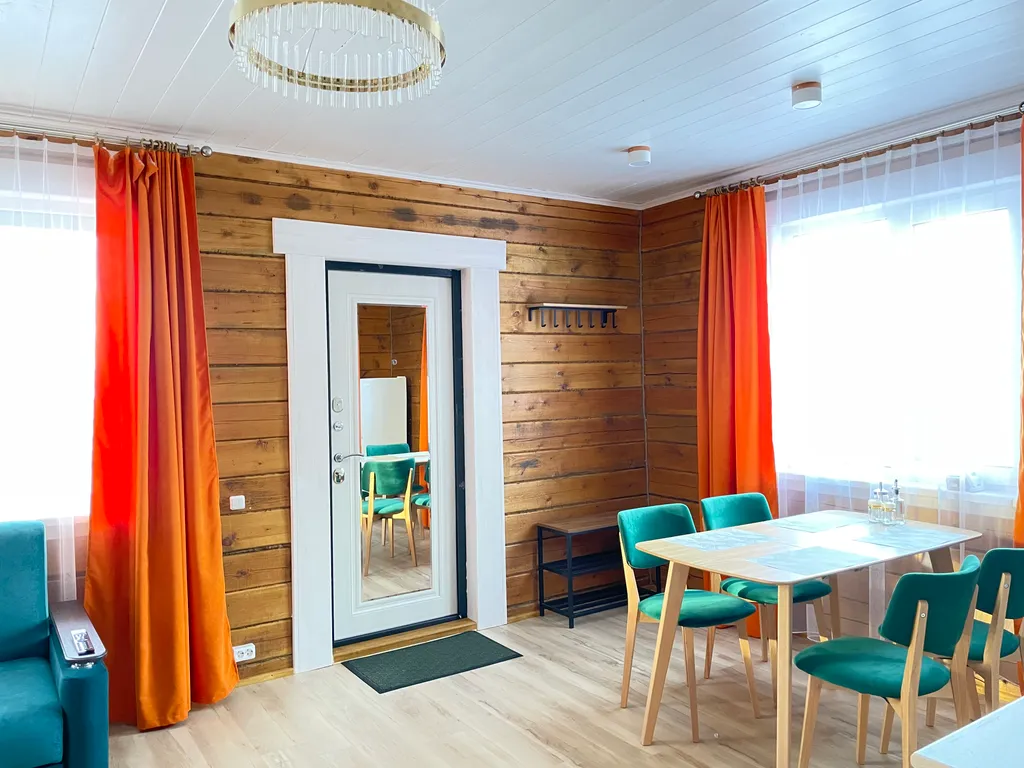 Уютный дом в центре поселка Хужир