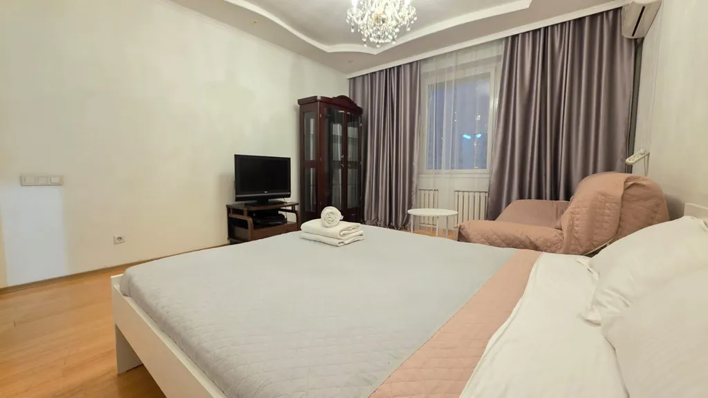 Евротрешка с 2-мя кроватями и раскладным диваном в центре