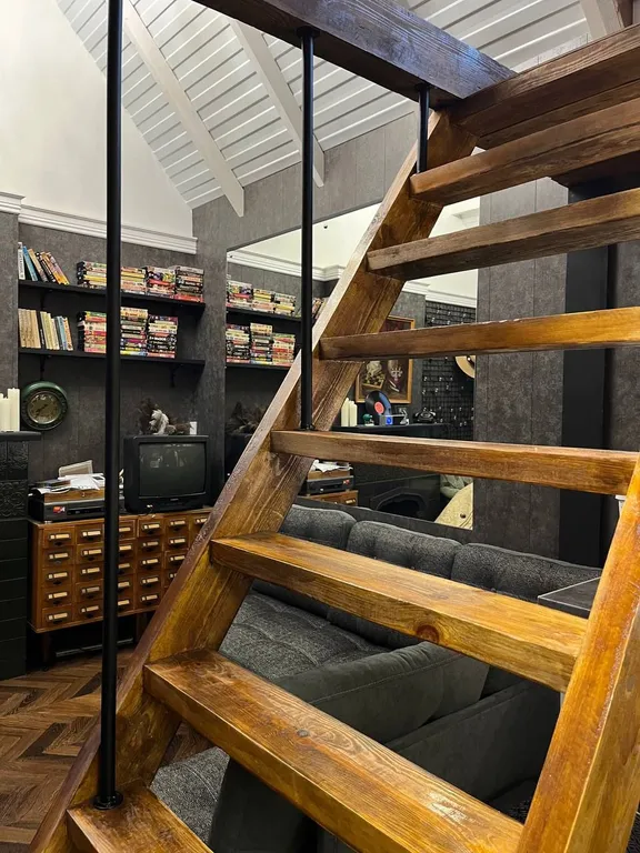 Коттедж Домик Есенина — Калининград