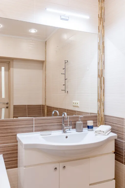 Евротрешка рядом с МТЛ Ареной и пляжем реки Волга