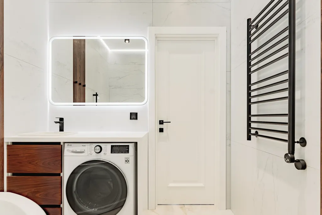 Дом с видом на море, горы, и теплым бассейном