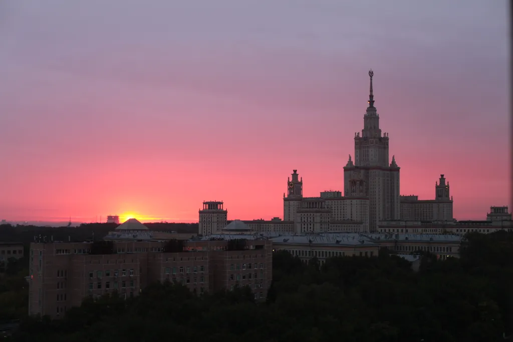Квартира Творческая квартира у МГУ c панорамным видом на Москву — Москва