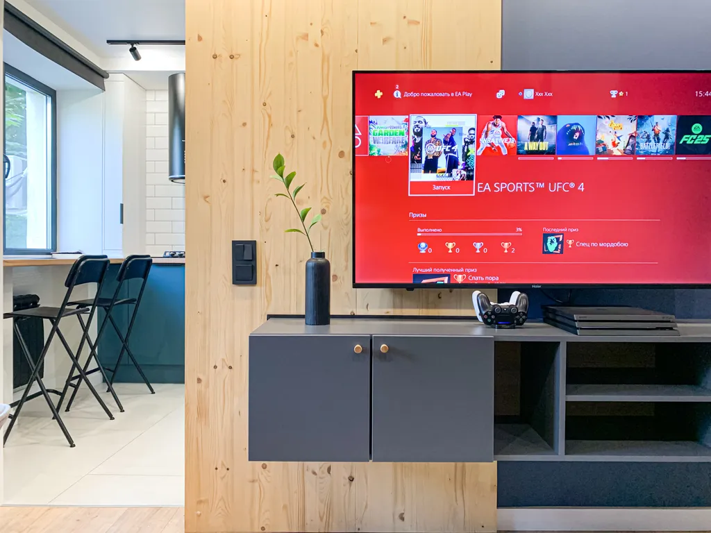 Двухкомнатная квартира на набережной в центре Великого Новгорода