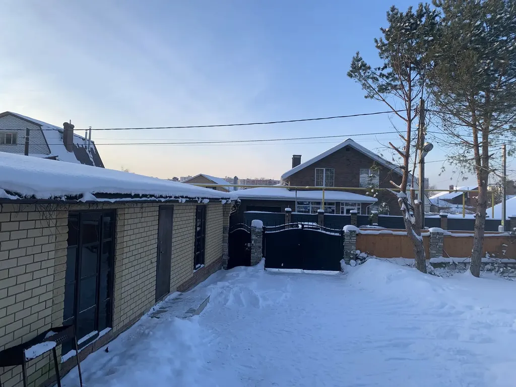 Большой просторный дом из бруса