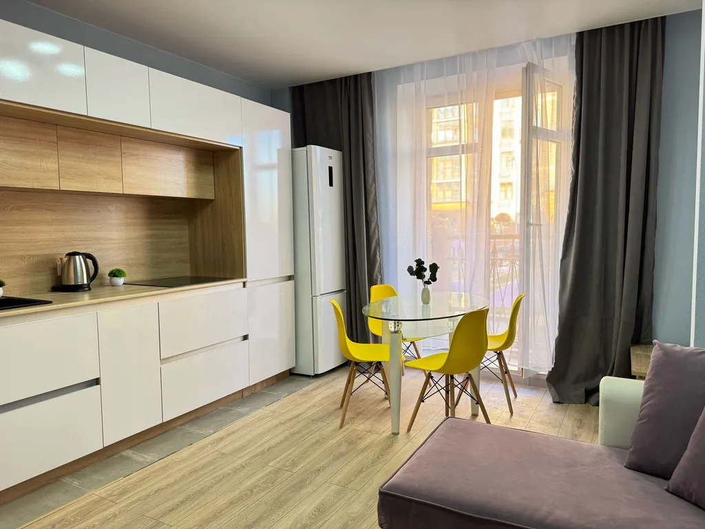 Просторная двухкомнатная квартира — аренда посуточно в Одинцово