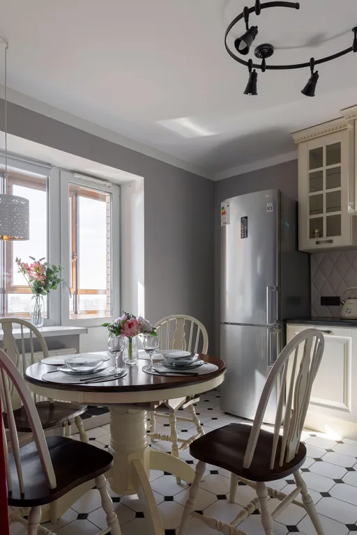 Духкомнатная квартира рядом с метро Электросила