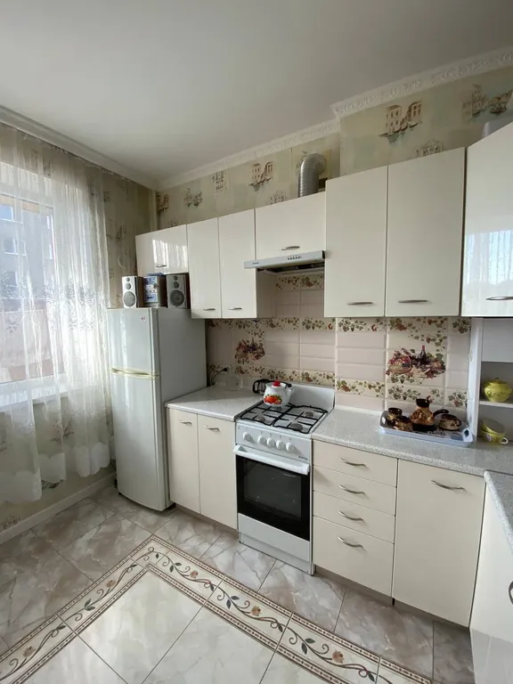 Светлая однокомнатная квартира в тихом районе Светлогорска.