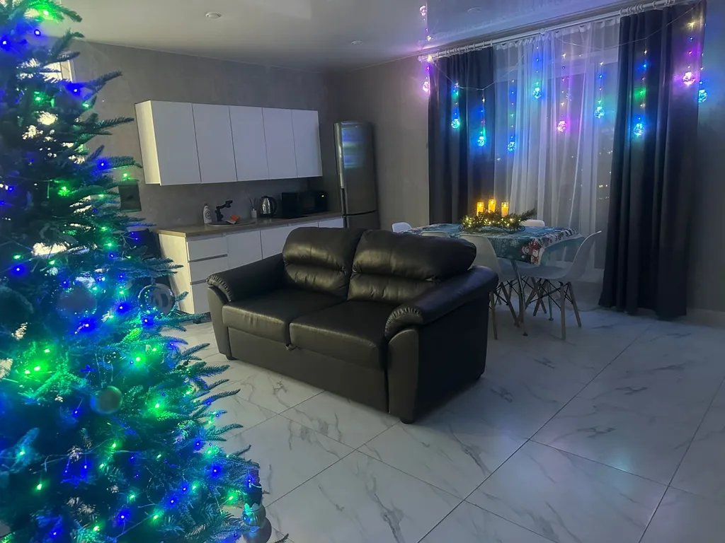 Дом с теплым бассейном и баней